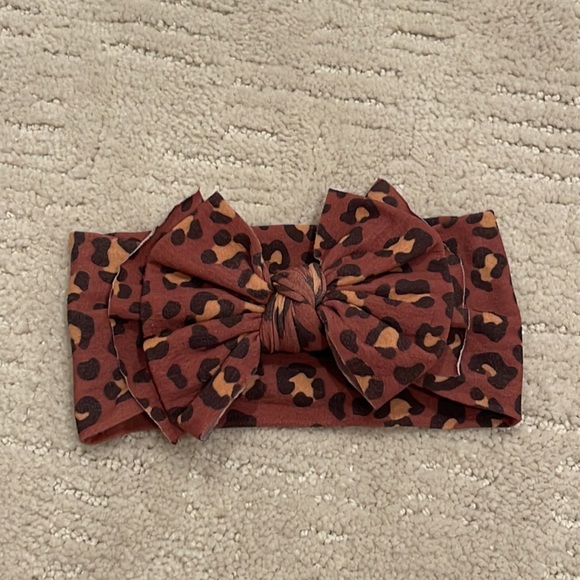 Baby bling cheetah print baby headband - Picture 3 of 7